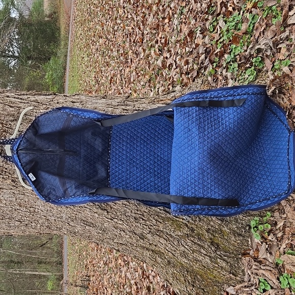 VERA BRADLEY. Paisley. Navy Blue. Floral. Garment Bag. Like New Condition! - Picture 11 of 16